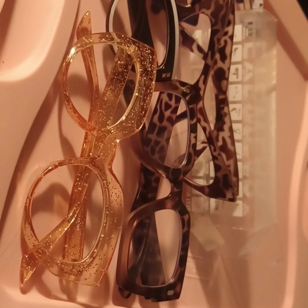 6 PAIR OF FRAMES